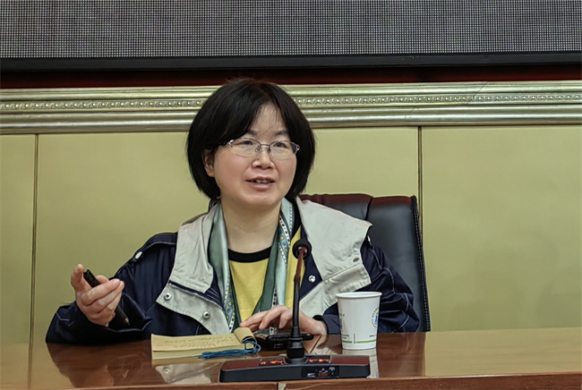 进修学院培训部主任郑涛发言.jpg