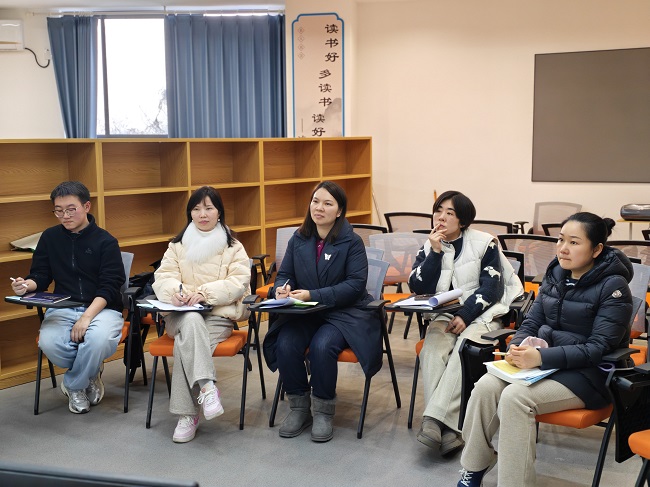 守护花季心灵：名班主任工作室开展专题培训，用专业与温度化解女生情感困惑