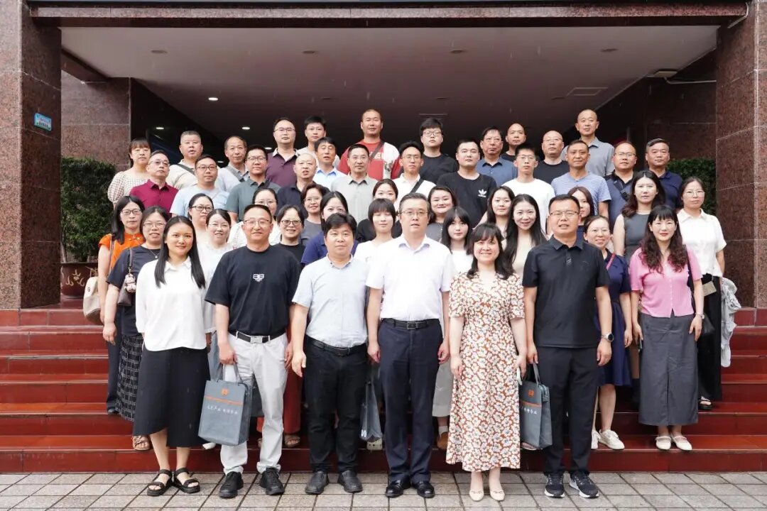 合作交流 | 渝长职教携手行 互学共鉴促发展——湖北长阳土家族自治县职业教育中心到重庆市渝中职业教育中心交流访问
